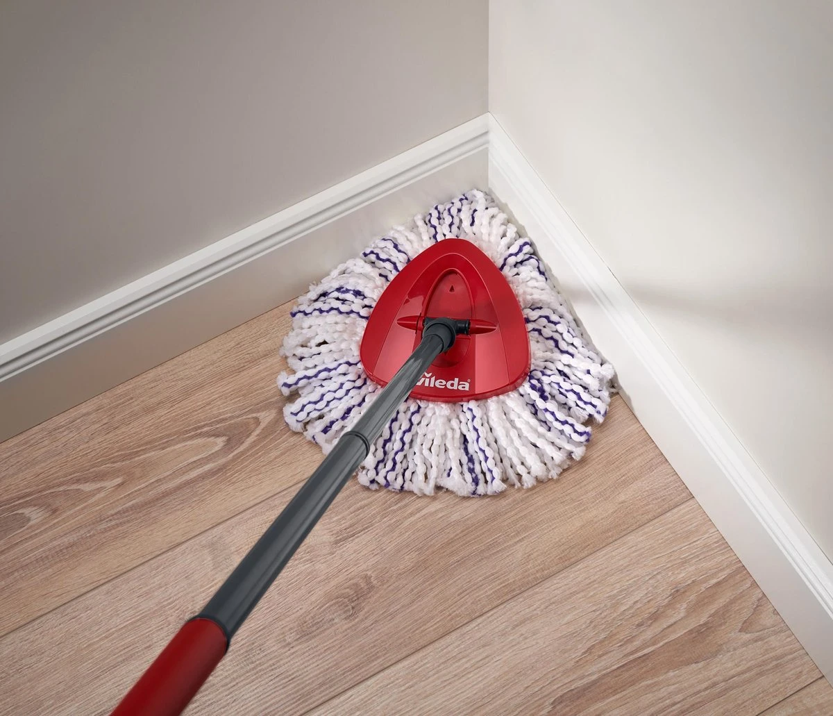 Vileda TURBO 3in1 Mop Met Zwenkkop + Pedaalemmer 8 Vileda TURBO 3in1 Mop Met Zwenkkop + Pedaalemmer - Afbeelding 6