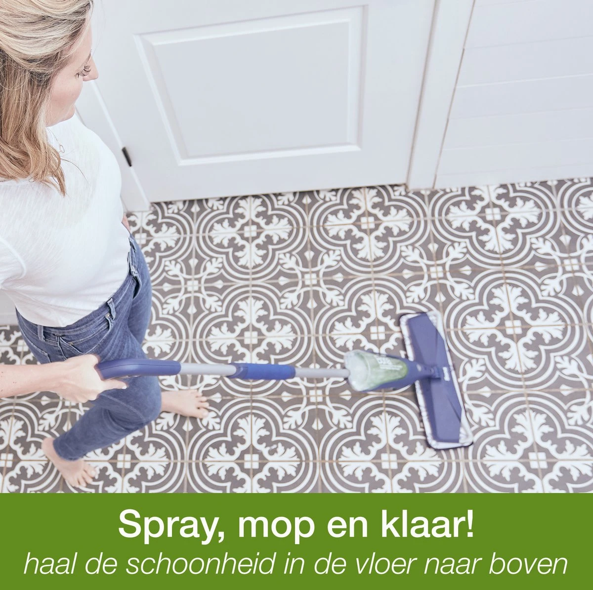 Bona Premium Spray Mop - Alles-in-1 Dweilsysteem - Vloerwisser Inclusief Harde Vloer, Tegel/ Laminaat Reiniger & Microvezel Reinigingspad - Streeploos - Sneldrogend 6 Bona Premium Spray Mop - Alles-in-1 Dweilsysteem - Vloerwisser Inclusief Harde Vloer, Tegel/ Laminaat Reiniger & Microvezel Reinigingspad - Streeploos - Sneldrogend - Afbeelding 4