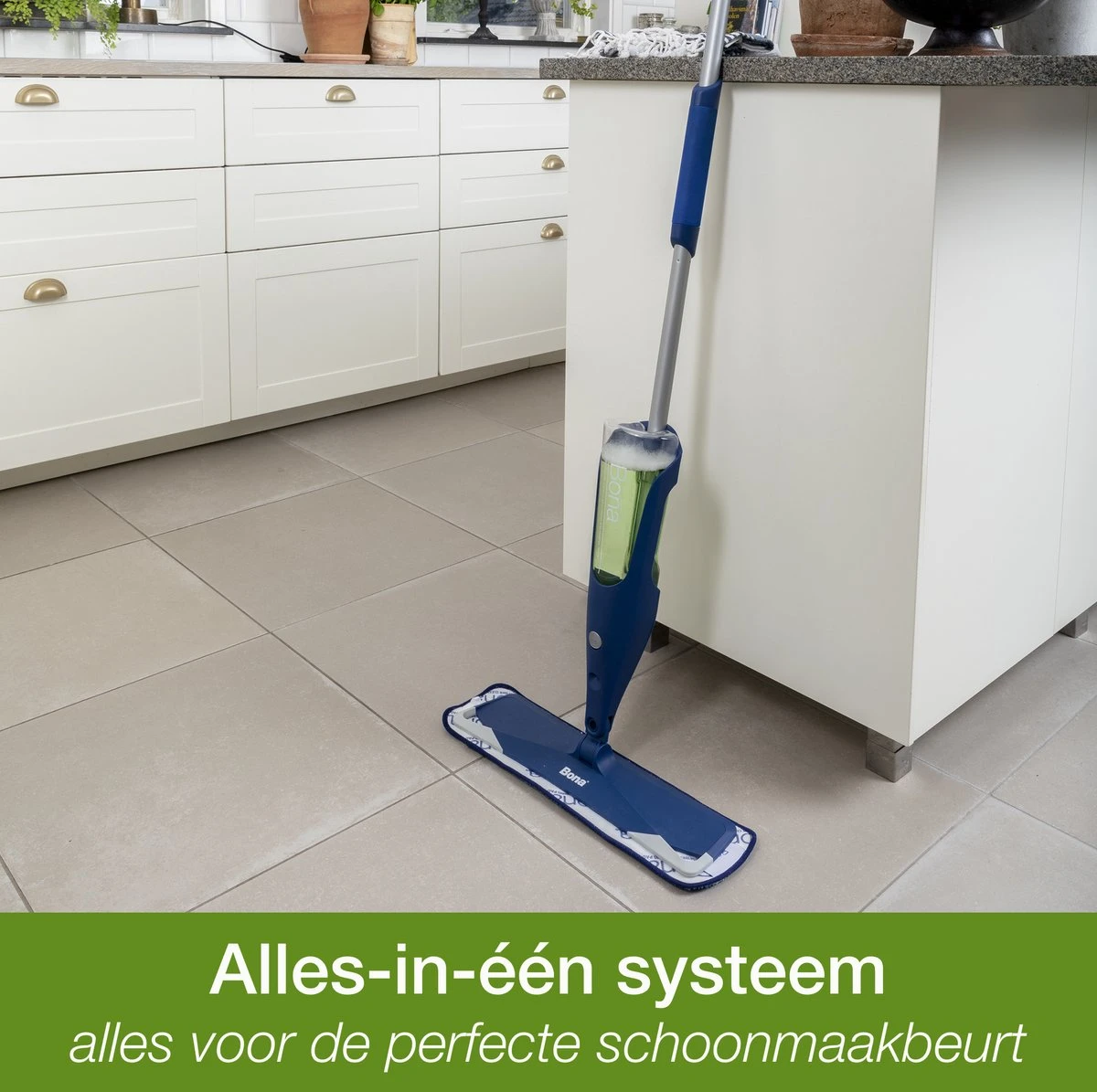 Bona Premium Spray Mop - Alles-in-1 Dweilsysteem - Vloerwisser Inclusief Harde Vloer, Tegel/ Laminaat Reiniger & Microvezel Reinigingspad - Streeploos - Sneldrogend 7 Bona Premium Spray Mop - Alles-in-1 Dweilsysteem - Vloerwisser Inclusief Harde Vloer, Tegel/ Laminaat Reiniger & Microvezel Reinigingspad - Streeploos - Sneldrogend - Afbeelding 5