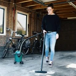 VONROC Compacte Nat- En Droogzuiger - 1000W – Blaasfunctie – 12L Tank - 5m Stroomkabel -Reinigingsapparaten Winkel 1200x1200 1021