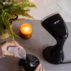 Kledingstomer - Handstomer - Stoomreiniger - Stomer - Inclusief Opzetborstel En Maatbeker - Groot Waterreservoir (300 Ml) - Snel Opgewarmd (30 Sec) - 3 Standen - 1500W - Merk: Rockerz Home - Kleur: Zwart -Reinigingsapparaten Winkel 1200x1200 1073