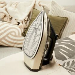 Petra Stoomstrijkijzer Met Dubbele Keramische Zoolplaat - 300ml Waterreservoir - 3100W 16 Petra Stoomstrijkijzer Met Dubbele Keramische Zoolplaat - 300ml Waterreservoir - 3100W -Reinigingsapparaten Winkel 1200x1200 1168