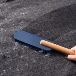 Merkloos Pluizenverwijderaar - Ontpluizer - Kledingroller – Pluizenroller - Kleefroller - Kledingborstel - Ontpluizer - Pluizentondeuse - Huisdierhaar Verwijderaar -Reinigingsapparaten Winkel 1200x1200 1267