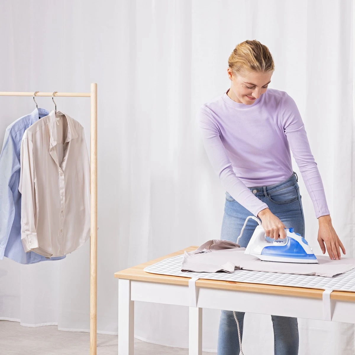 Navaris Opvouwbare Tafelblad Strijkmat - Met Verstelbare Banden - Strijkoppervlak Hoes Voor Thuis Of Op Reis 100 Cm X 60 Cm 7 Navaris Opvouwbare Tafelblad Strijkmat - Met Verstelbare Banden - Strijkoppervlak Hoes Voor Thuis Of Op Reis 100 Cm X 60 Cm - Afbeelding 5