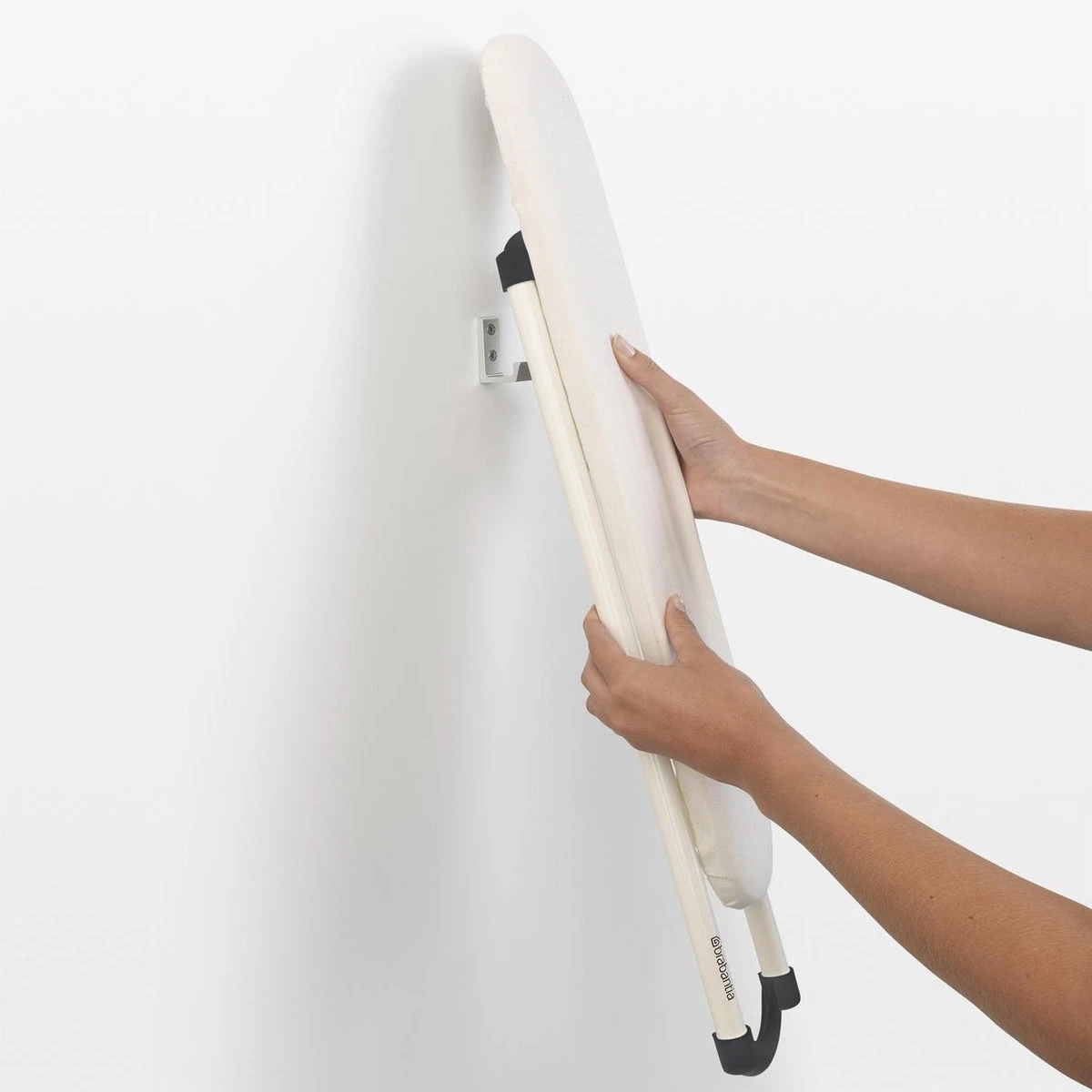 Brabantia Mouwplank - 60 X 10 Cm - Ecru - Wit Frame 7 Brabantia Mouwplank - 60 X 10 Cm - Ecru - Wit Frame - Afbeelding 5