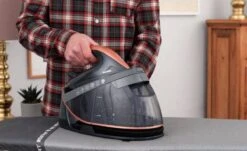 Breville Stoomstrijkijzer Met Stoomgenerator - Iron - Keramische Zoolplaat - Uitneembaar Waterreservoir -Reinigingsapparaten Winkel 1200x734 2