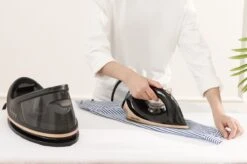 Swiss Pro+ -Stoomstrijkijzer Met Stoomgenerator - Iron - Keramische Zoolplaat - 2700W - Black/Gold - PefectCare Performer -Reinigingsapparaten Winkel 1200x799 151