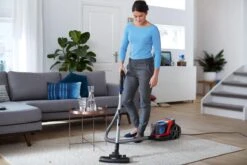 Philips PowerPro Compact FC9330/09 - Stofzuiger Zonder Zak -Reinigingsapparaten Winkel 1200x800 198