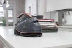 Breville Stoomstrijkijzer Met Stoomgenerator - Iron - Keramische Zoolplaat - Uitneembaar Waterreservoir -Reinigingsapparaten Winkel 1200x800 267