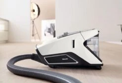 Miele Blizzard CX1 Excellence Ecoline - Lotuswit - Stofzuiger Zonder Zak -Reinigingsapparaten Winkel 1200x817 6