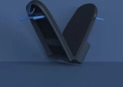 Joseph Joseph - Pocket - Strijkplank - Opvouwbaar - Ophanghaak - Opbergvak Voor Strijkijzer - Blauw -Reinigingsapparaten Winkel 1200x844 4