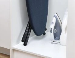 Joseph Joseph - Glide - Strijkplank - Opvouwbaar - Ophangbaar - In Hoogte Verstelbaar - Donkerblauw -Reinigingsapparaten Winkel 1200x934 6