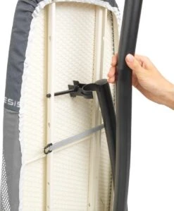 Brabantia Strijkplank D Met Hittebestendige Parkeerplaats - Met Linnenrek - 135 X 45 Cm - Spring Bubbles -Reinigingsapparaten Winkel 992x1200 2